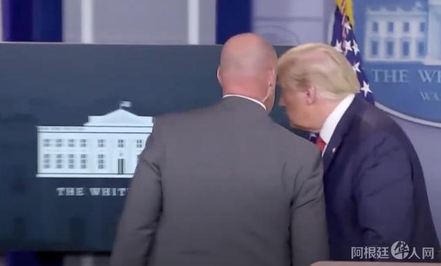 白宫外枪击案细节:51岁男子掏不明物蹲成“射击状” 被开枪击中