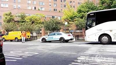 图文无关(美国《星岛日报》) 图文无关(美国《星岛日报》)