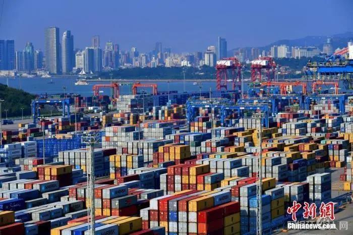 资料图为厦门港海沧集装箱码头。<a target='_blank' href='/'>中新社</a>记者 王东明 摄 资料图为厦门港海沧集装箱码头。<a target='_blank' href='/'>中新社</a>记者 王东明 摄