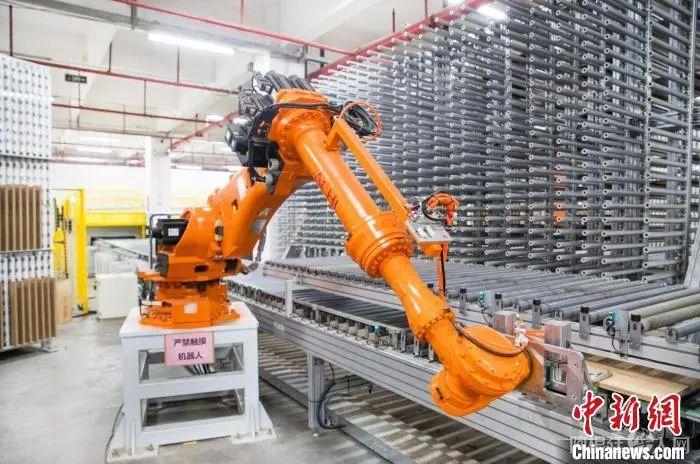 资料图:位于广东顺德的智能化工厂。程景伟 摄
资料图:位于广东顺德的智能化工厂。程景伟 摄