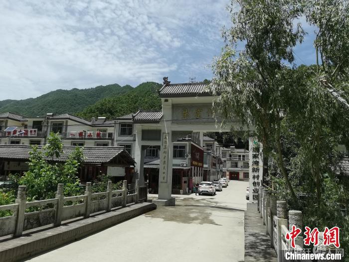 朱家湾村如今已发生了翻天覆地的变化。 张卓凡 摄 朱家湾村如今已发生了翻天覆地的变化。 张卓凡 摄