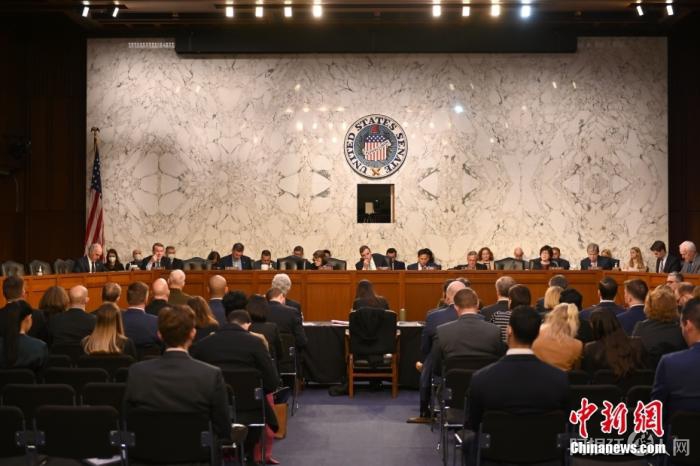 资料图:美情报部门负责人就乌克兰局势出席国会参议院情报委员会听证会。 中新社记者 陈孟统 摄 资料图:美情报部门负责人就乌克兰局势出席国会参议院情报委员会听证会。 中新社记者 陈孟统 摄