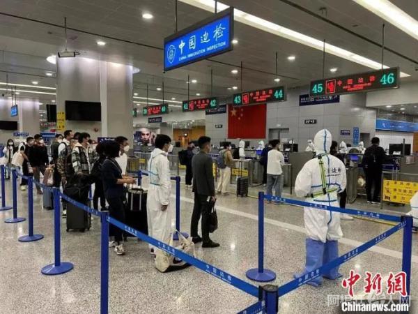 资料图:机场口岸。 上海机场边检站供图 资料图:机场口岸。 上海机场边检站供图