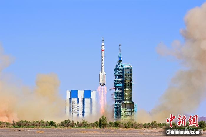 汪江波 摄 汪江波 摄