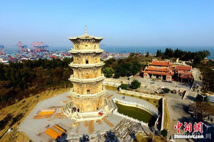 资料图：图为六胜塔，它是商舶由泉州湾主航道驶向内河港口的地标，也有护佑商旅的作用。 王东明 摄