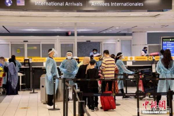 资料图:加拿大多伦多皮尔逊国际机场。中新社记者 余瑞冬 摄 资料图:加拿大多伦多皮尔逊国际机场。中新社记者 余瑞冬 摄