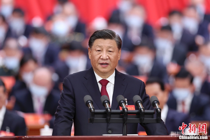 10月16日，中国共产党第二十次全国代表大会在北京人民大会堂开幕。习近平代表第十九届中央委员会向大会作报告。 <a target='_blank' href='/'>中新社</a>记者 盛佳鹏 摄