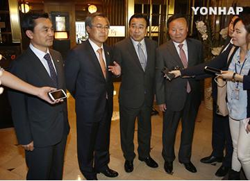 对于韩美决定再次推迟战时作战指挥权移交时间一事，韩国朝野政党持不同意见。(资料图片，韩联社)