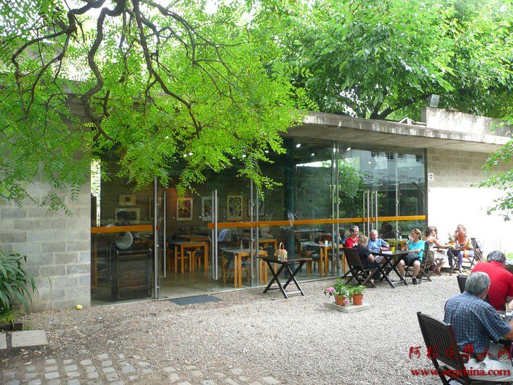 CAFE SIVORI RESTO BAR.jpg