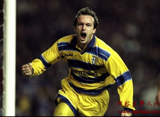 巴尔博长期在意甲踢球