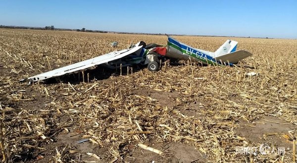 1534918236665107.jpg 32.jpg