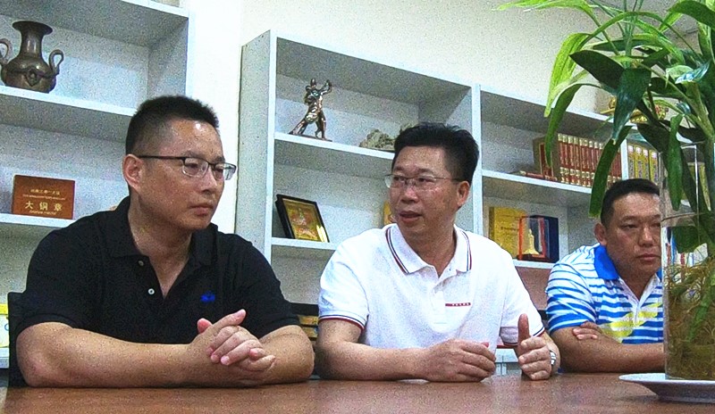 0418655482.jpg 0234805646.jpg