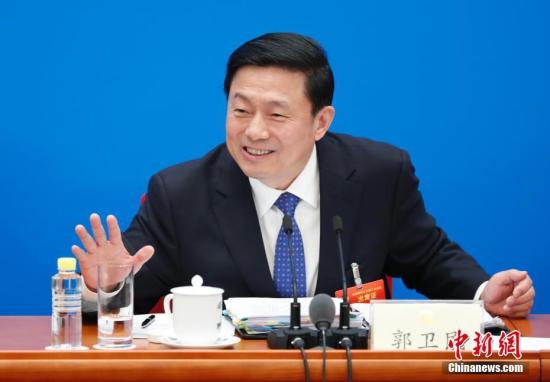 0394365864.jpg ed2aa4b2e54b42de8407a892b093d11b.jpg