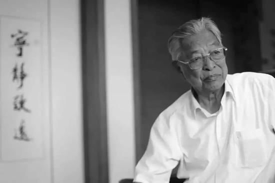 0548272379.jpg 2019%2F03%2F05%2Fa52eb907e55d4f1a999241545a9854cc.jpg