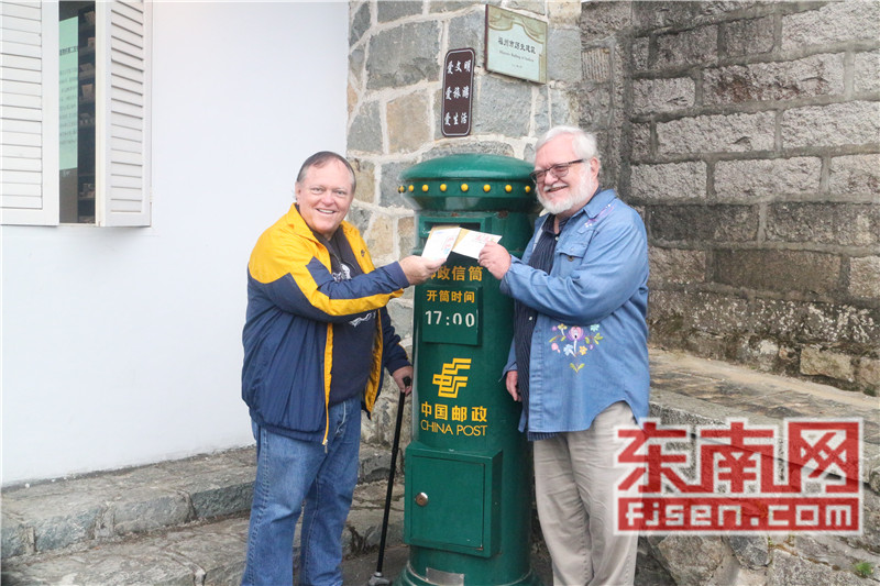 1949671763.jpg b8975af3e3811d424b140b.jpg