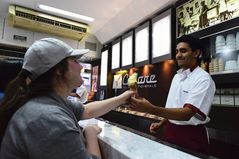 1998804448.jpg 6.jpg