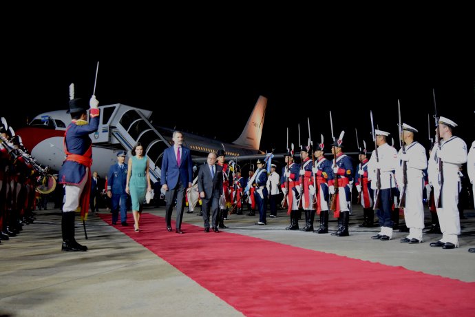 2684210048.jpg 21.jpg