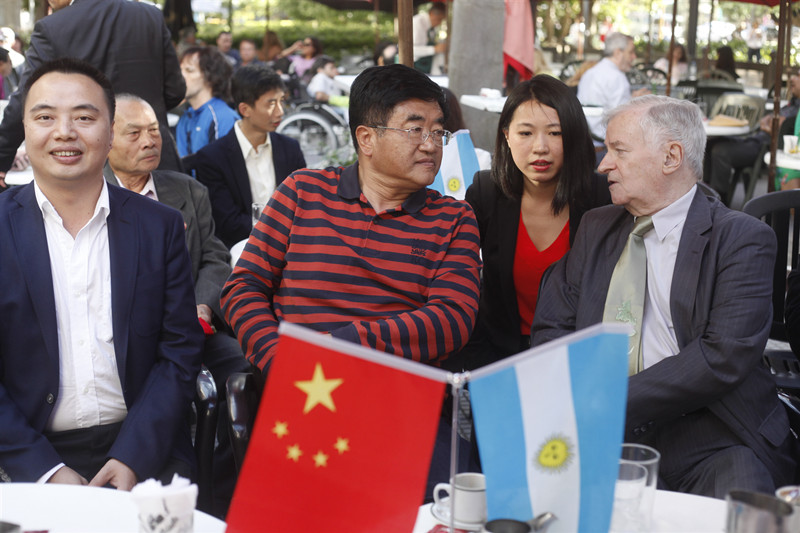 0818488033.jpg 5.jpg