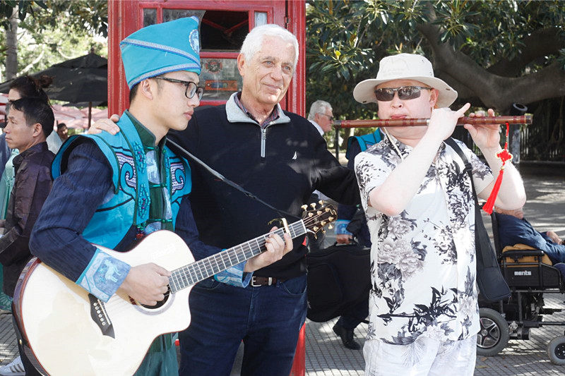 0844908577.jpg 3.jpg