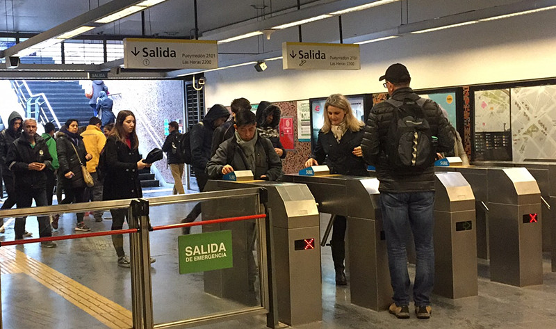 0978195290.jpg IMG_3544.JPG