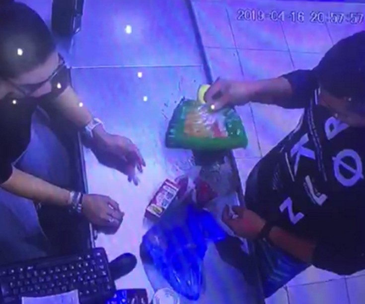 1899145087.jpg 11.jpg