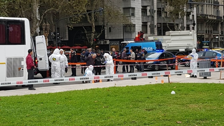 1058384873.jpg hector-olivares-diputado-baleado-congreso-1920-3.jpg