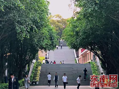 1531614826.jpg 3085a988a18e1e44d4c40d_small.jpg