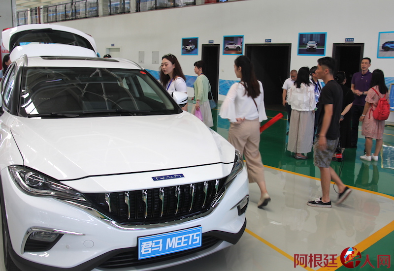 2099014517.jpg IMG_3812.JPG