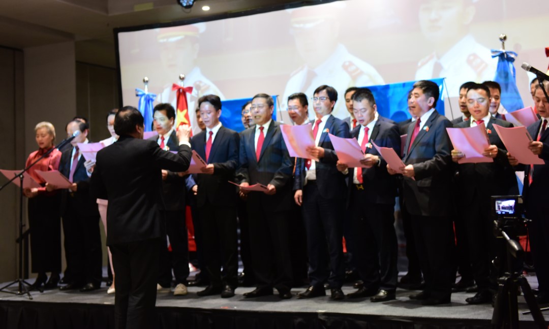 2158536514.jpg 444.jpg