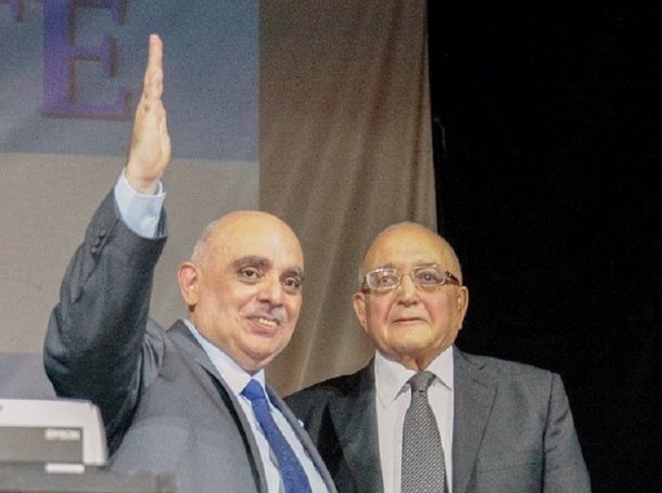 2465986903.jpg 0036748402.jpg