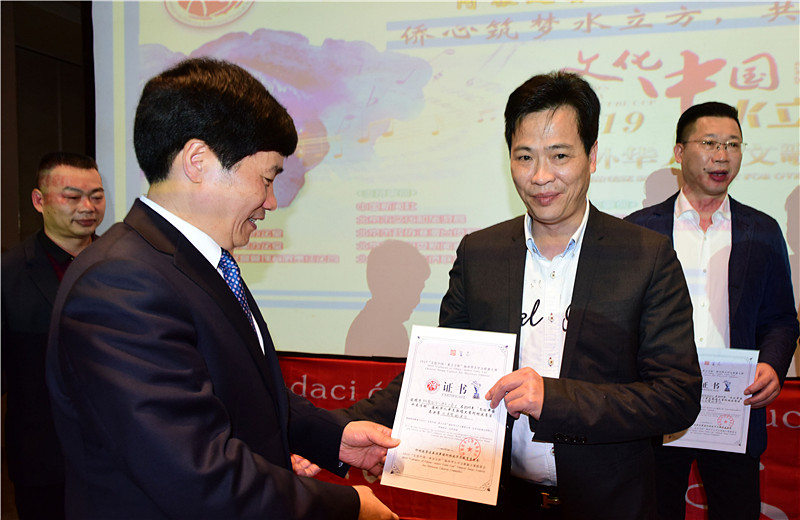 0354839784.jpg 53.jpg