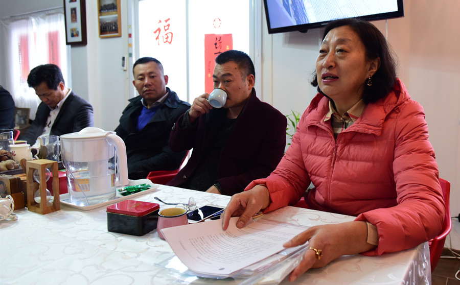 1323520374.jpg 2.jpg