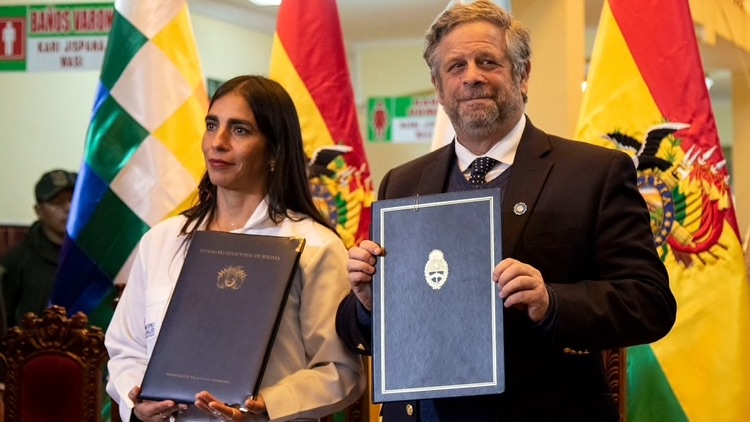 2035354766.jpg Acuerdo-sanitario.jpg