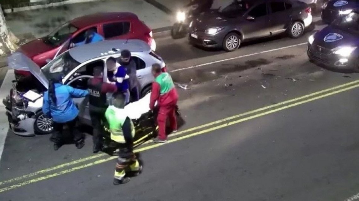 2194363856.jpg 21.jpg