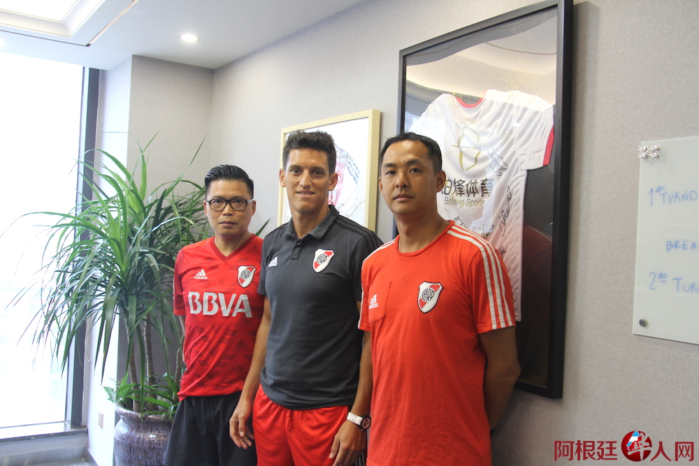 2767751564.jpg IMG_5867.JPG