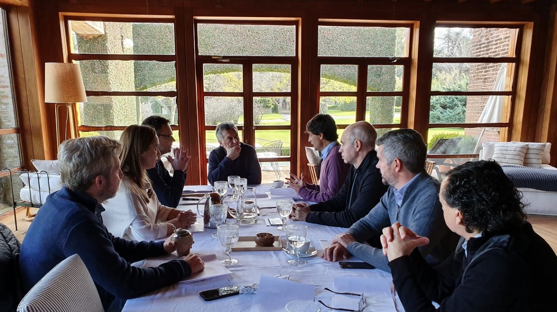 2063248115.jpg 21.jpg