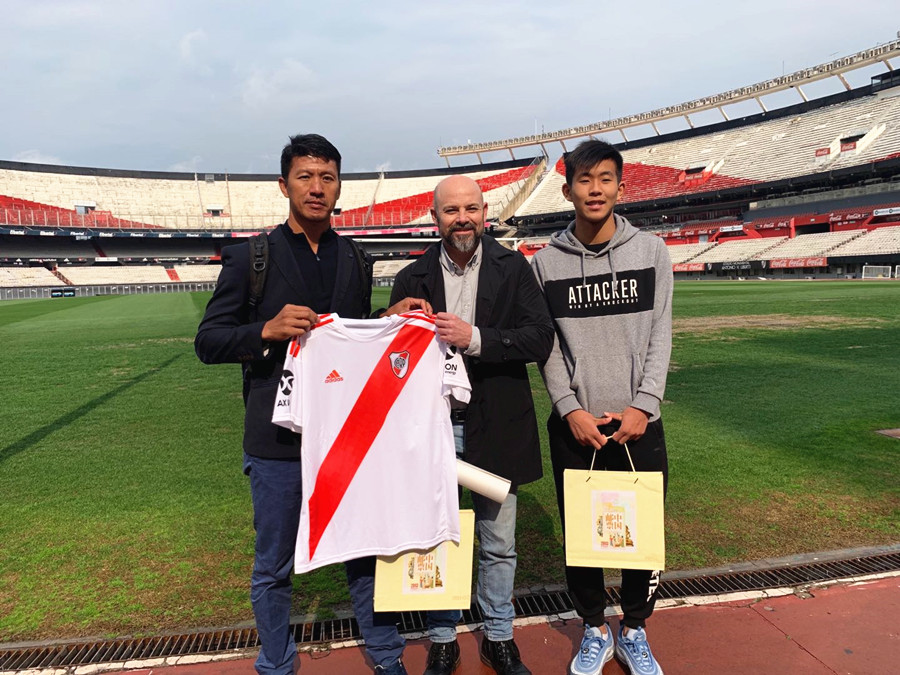 2157859546.jpg 5.jpg