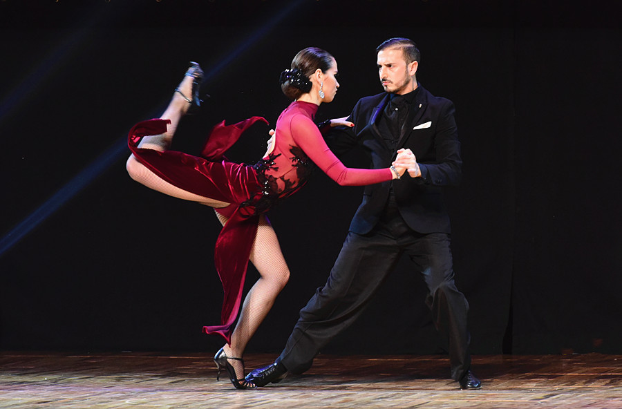 2252911600.jpg 4.JPG