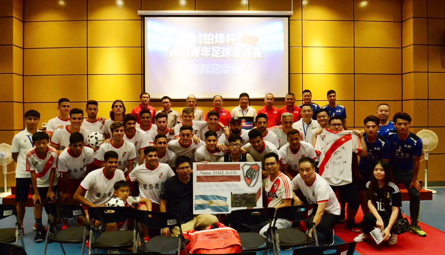 2054567070.jpg 4.jpg