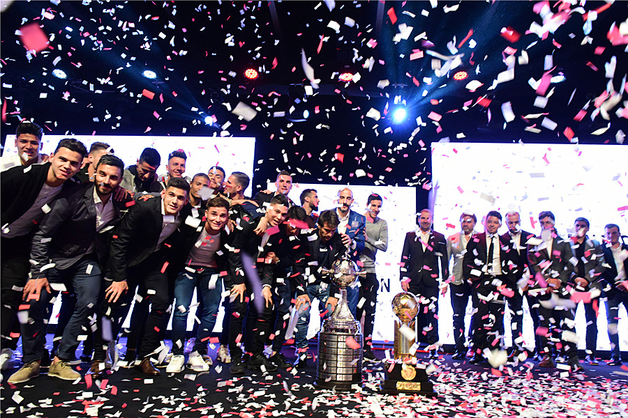 2061890041.jpg 0.jpg