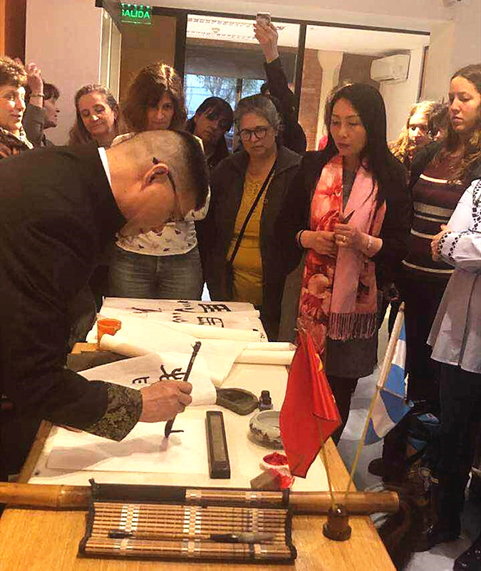 0428940750.jpg 6.jpg