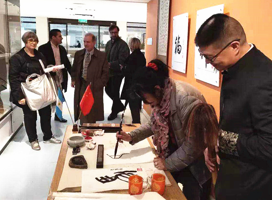 0440590437.jpg 4.jpg