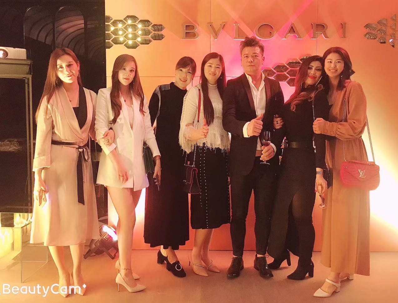 2085524001.jpg IMG_2468.JPG