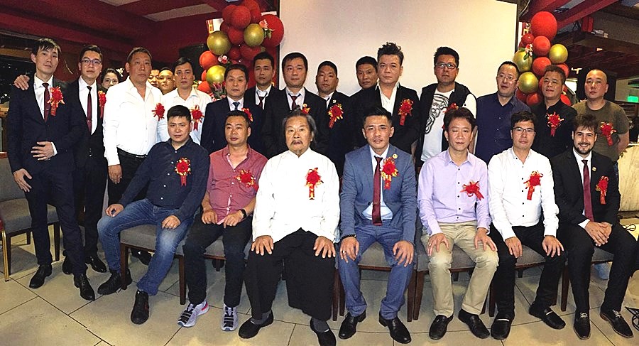 1864030981.jpg 15.jpg