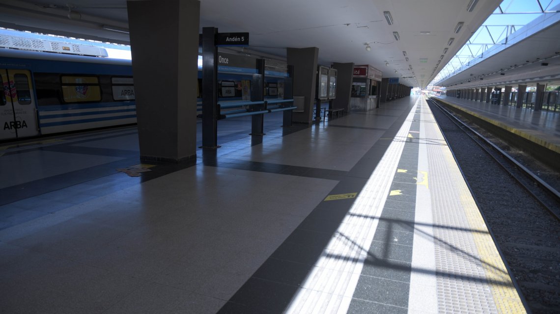 0384115562.jpg 21.jpg