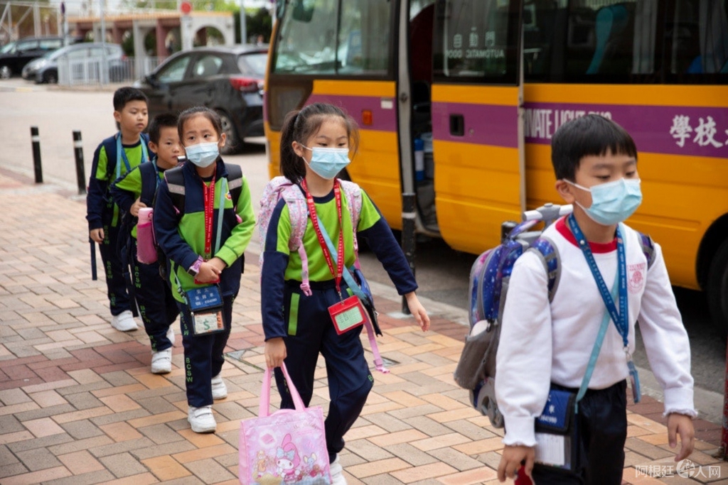 ogdGzKC-oNfgWG1-9PRYdEUTa14K9gpfRG-zNURvszU