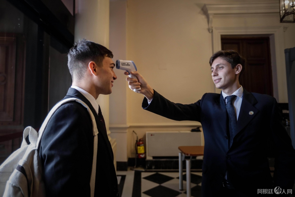 5e6fd28cde359_fiebre_casa_rosada33 5e6fd28cde359_fiebre_casa_rosada33