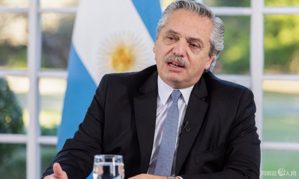 费尔南德斯 费尔南德斯