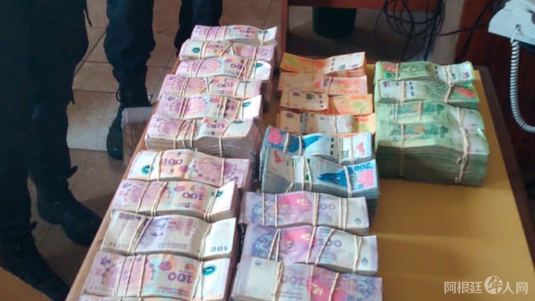 3C83C260-B1B0-4C57-A4B9-EFA1D583E973 3C83C260-B1B0-4C57-A4B9-EFA1D583E973