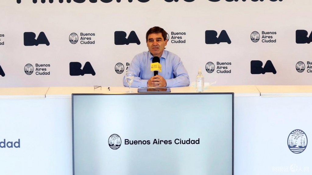 el-ministro-salud-porteno-fernan-quiros